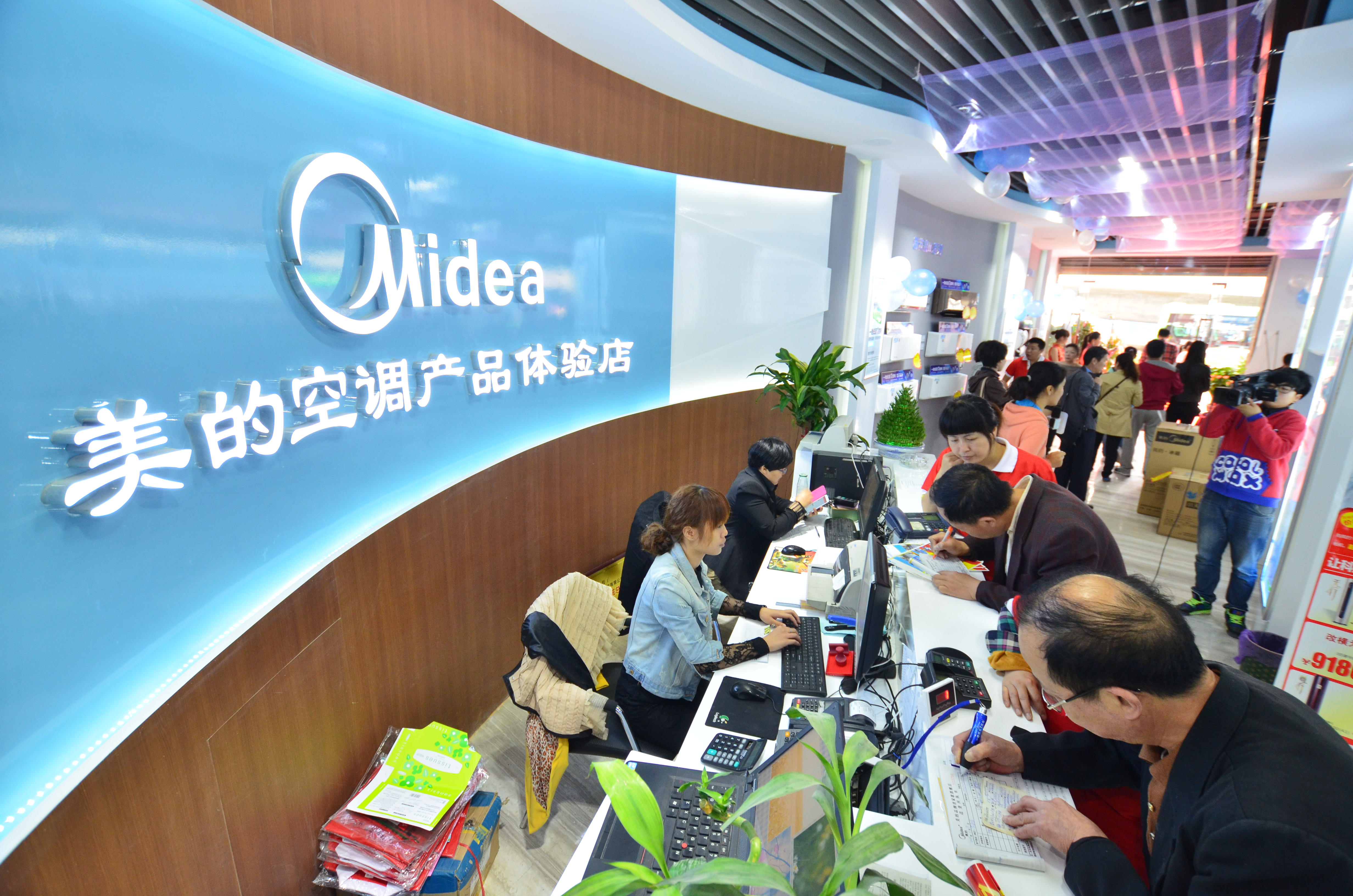 ���Ŀ��{(di��o)���۽����M��ʹ�Ãrֵ���Գ־�Ʒ��(zh��n)�Բ��ӓu